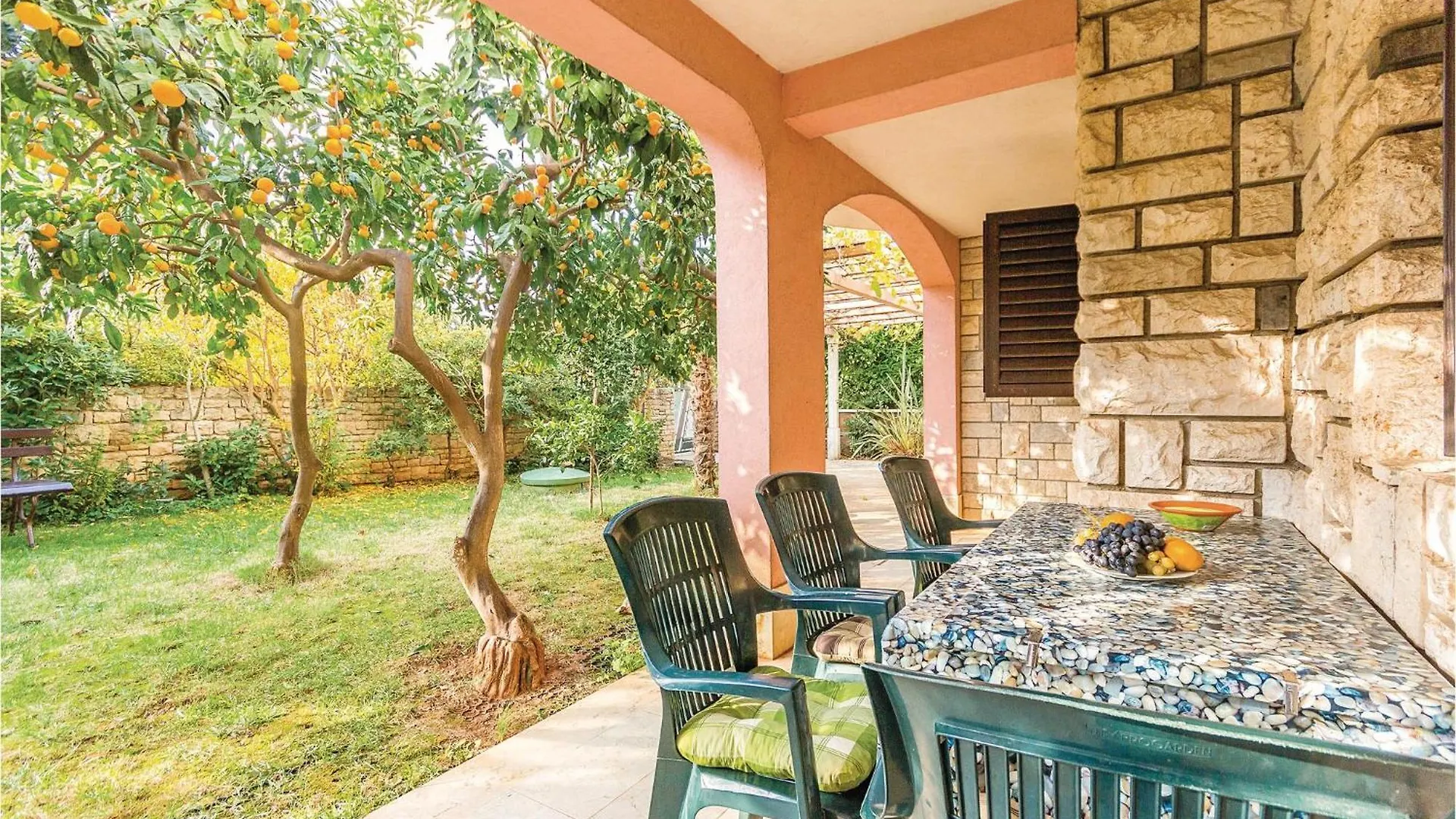 Lovely Apartment In Pula With Wifi Kroatien