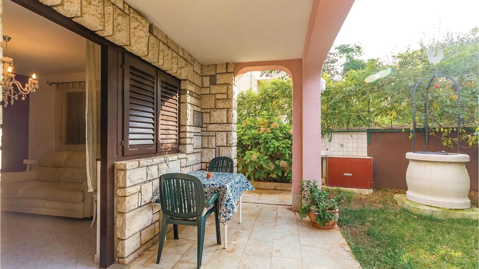 Lovely Apartment In Pula With Wifi
